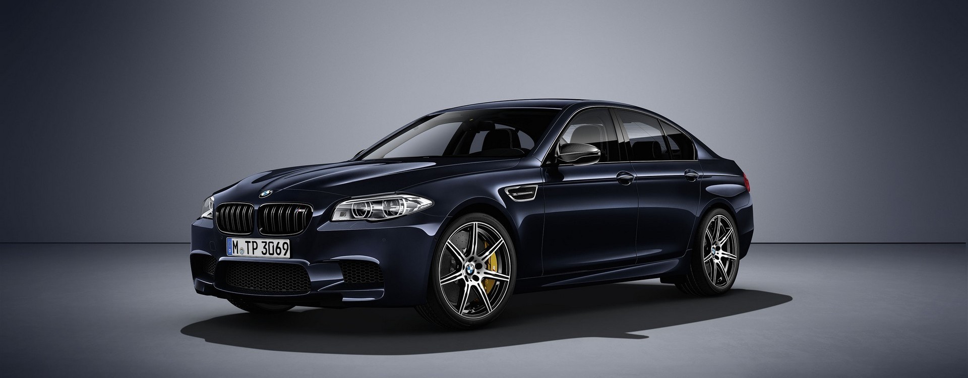 BMW GROUP надає спеціальну версію BMW M5 COMPETITION EDITION. Досконалий спортивний СЕДАН бізнес-класу BMW п'ятого покоління.