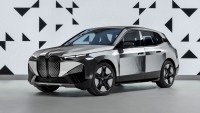 Магія зміни кольору кузова: BMW iX Flow із революційною технологією E Ink.